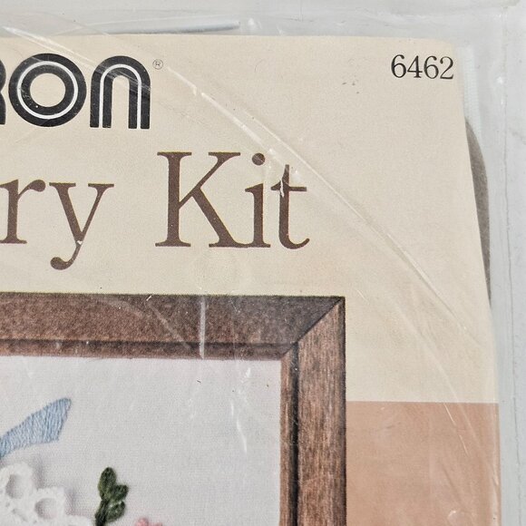 Caron Wedding Rings Stitchery Kit 6462 5 X 7 Embroidery Cotton Polyester Yarn - Picture 4 of 6